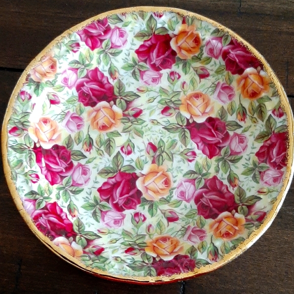Royal Albert Other - 1999 Royal Albert Chintz Collection - small decorative plate